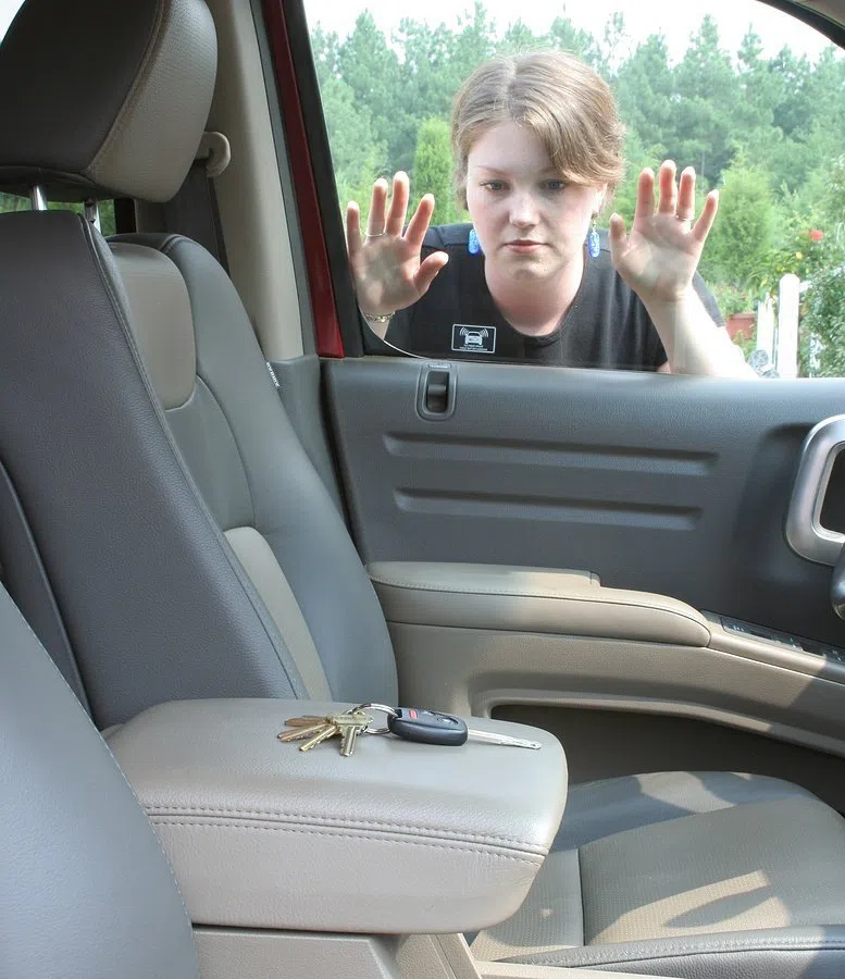 Logan Locksmith Shop St Louis, MO 314-800-0758 Logan Locksmith Shop St Louis, MO 314-800-0758 - locked-keys-in-car